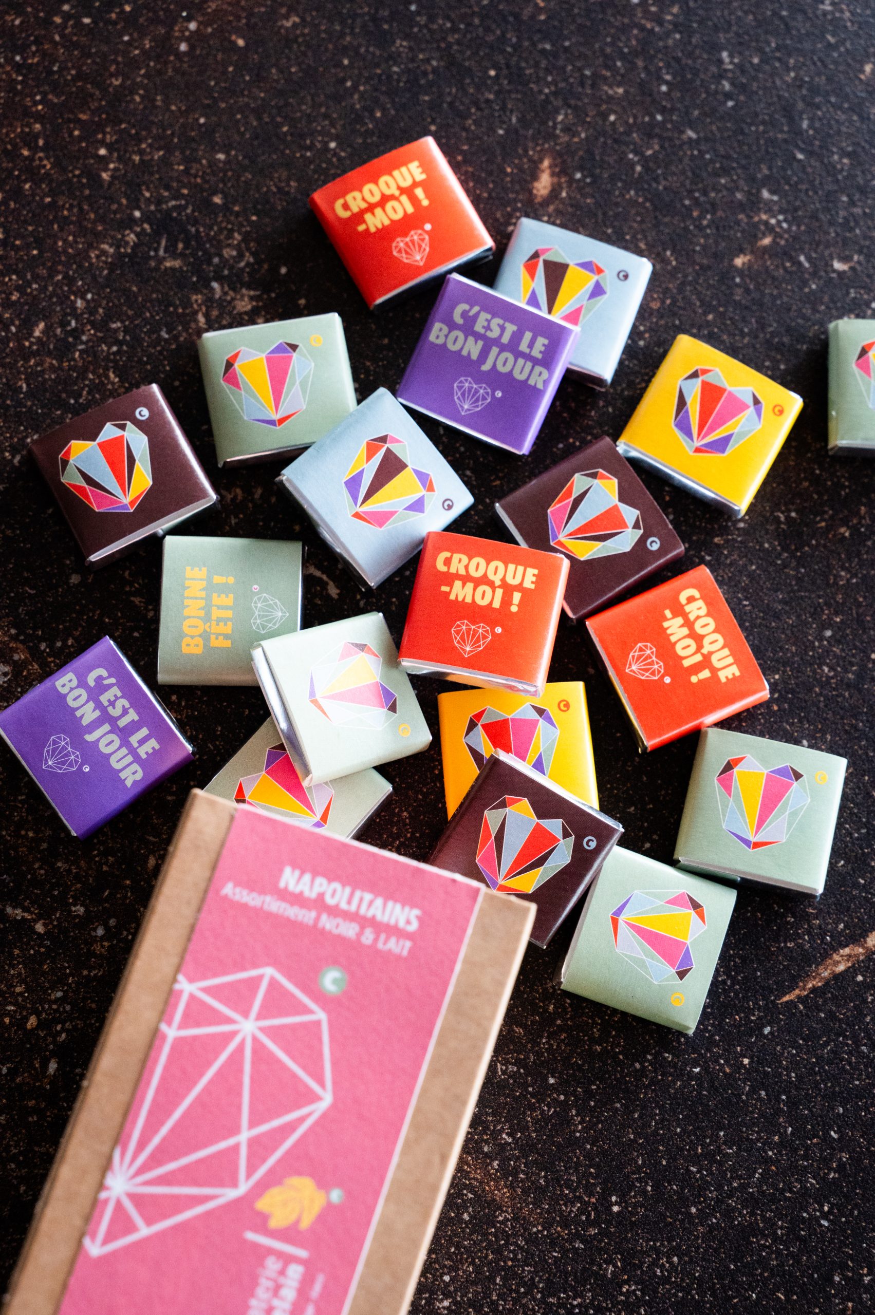 chocolaterie-castelain-picorer-napolitains-coeur-chocolats-bio-assortiment image 1