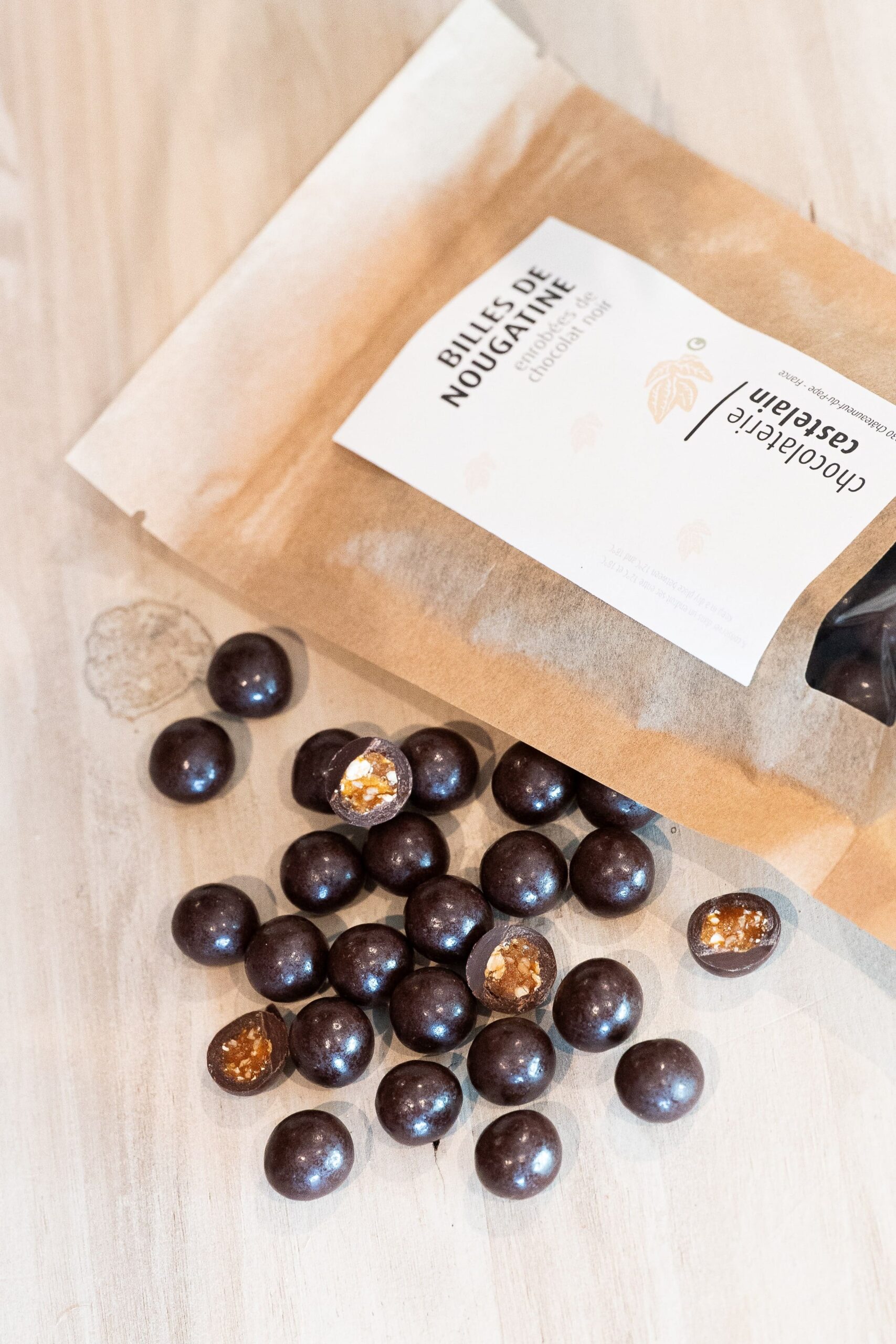 chocolaterie-castelain-picorer-billes-nougatine-chocolat-noir-200g image 2