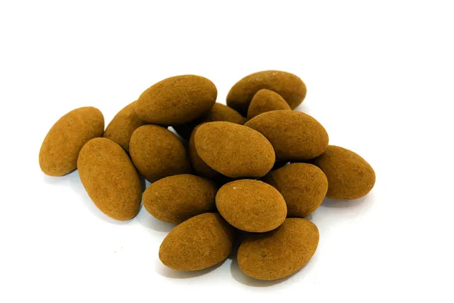 chocolaterie-castelain-picorer-amandes-cacaot-es-sachet-50g image 1