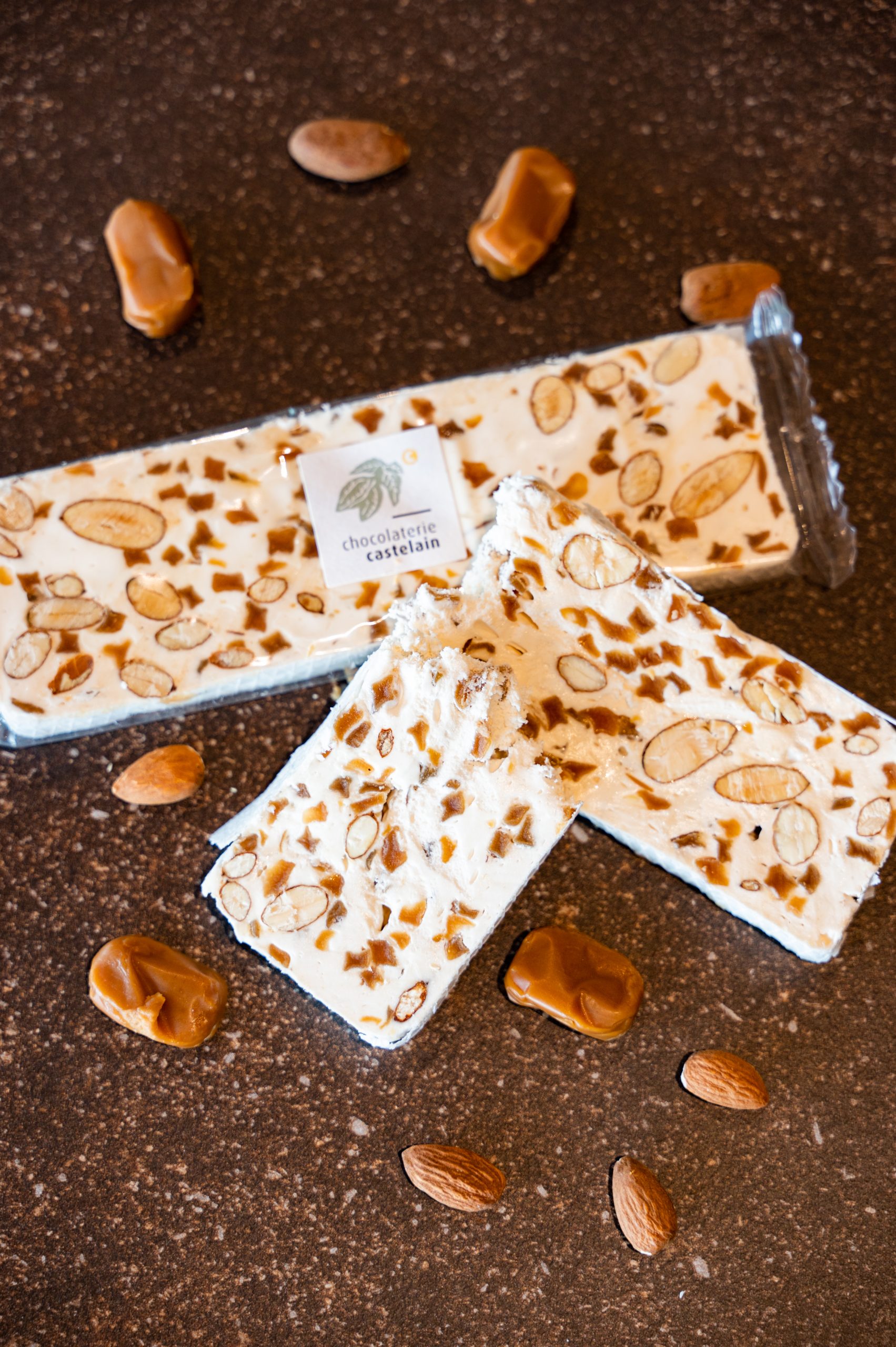 chocolaterie-castelain-confiseries-nougat-blanc-caramel-100g image 2