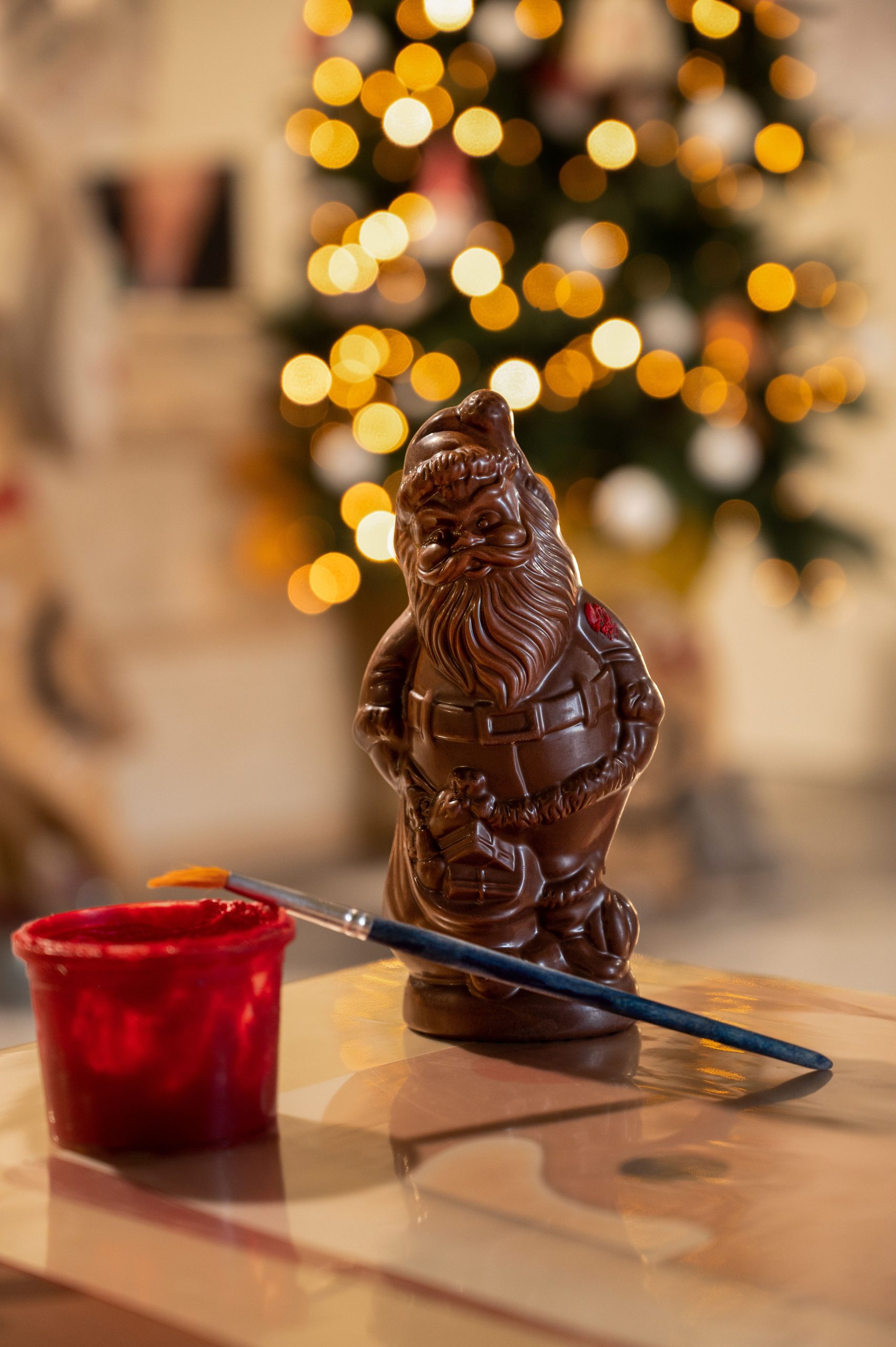 chocolaterie-castelain-moulages-moulage-papa-no-l-chocolat-150g image 2
