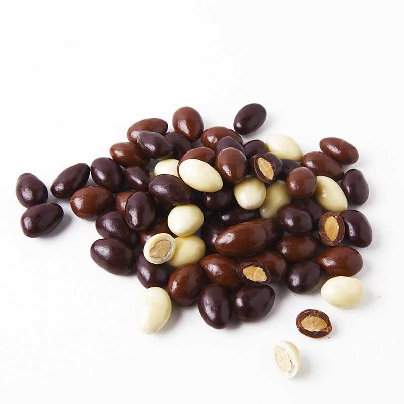 castelain-picorer-amandes-3-chocolats-noir-lait-blanc-180g image 4